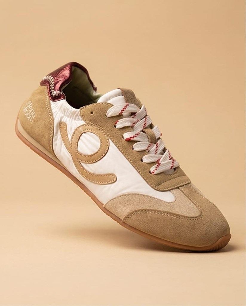 Foto 2 Elena Bloom 26E001